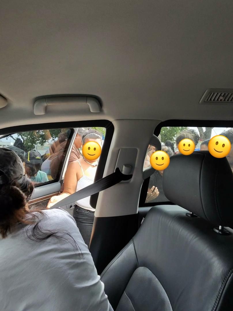 Entrega de insumos a las familias