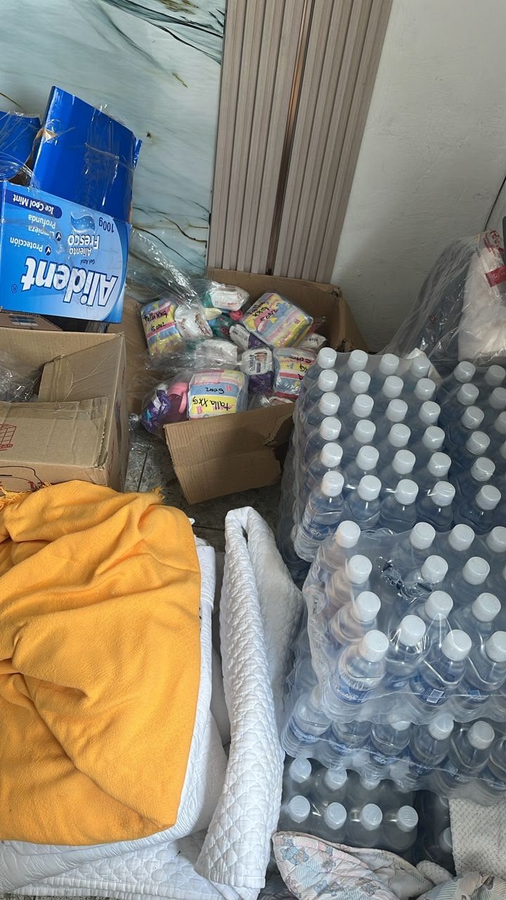 Pañales, agua y cobijas en La Guaira